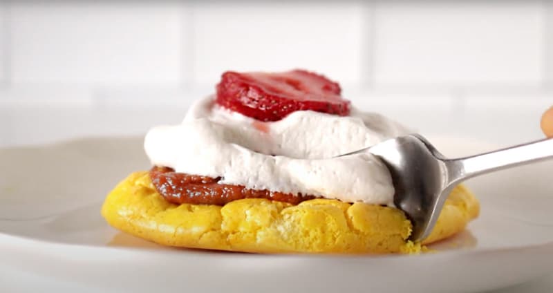 strawberry shortcake cloud bread