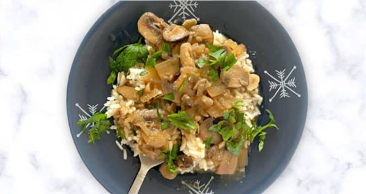 Vegetarian Mushroom Gravy: A Umami-Packed Recipe cover